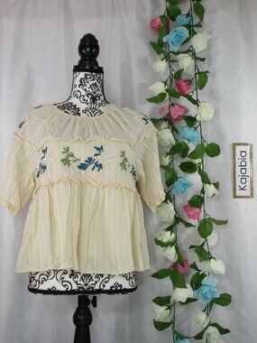 LISTICLE Crop Top Size Large